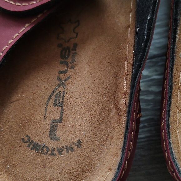 Flexus by Seeing Step maroon clog Sz 7.5 - Picture 6 of 7